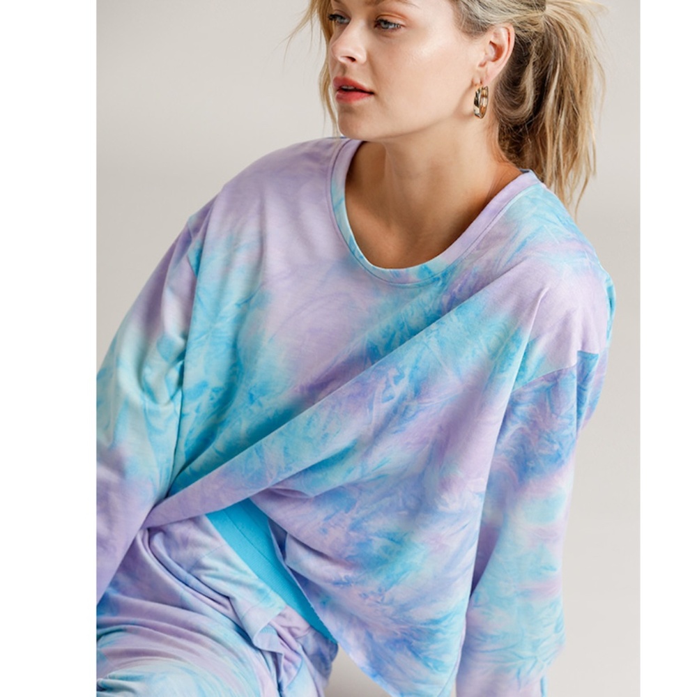 "The Christine" BLUE/PUR Tie Dye Long Sleeve Top
